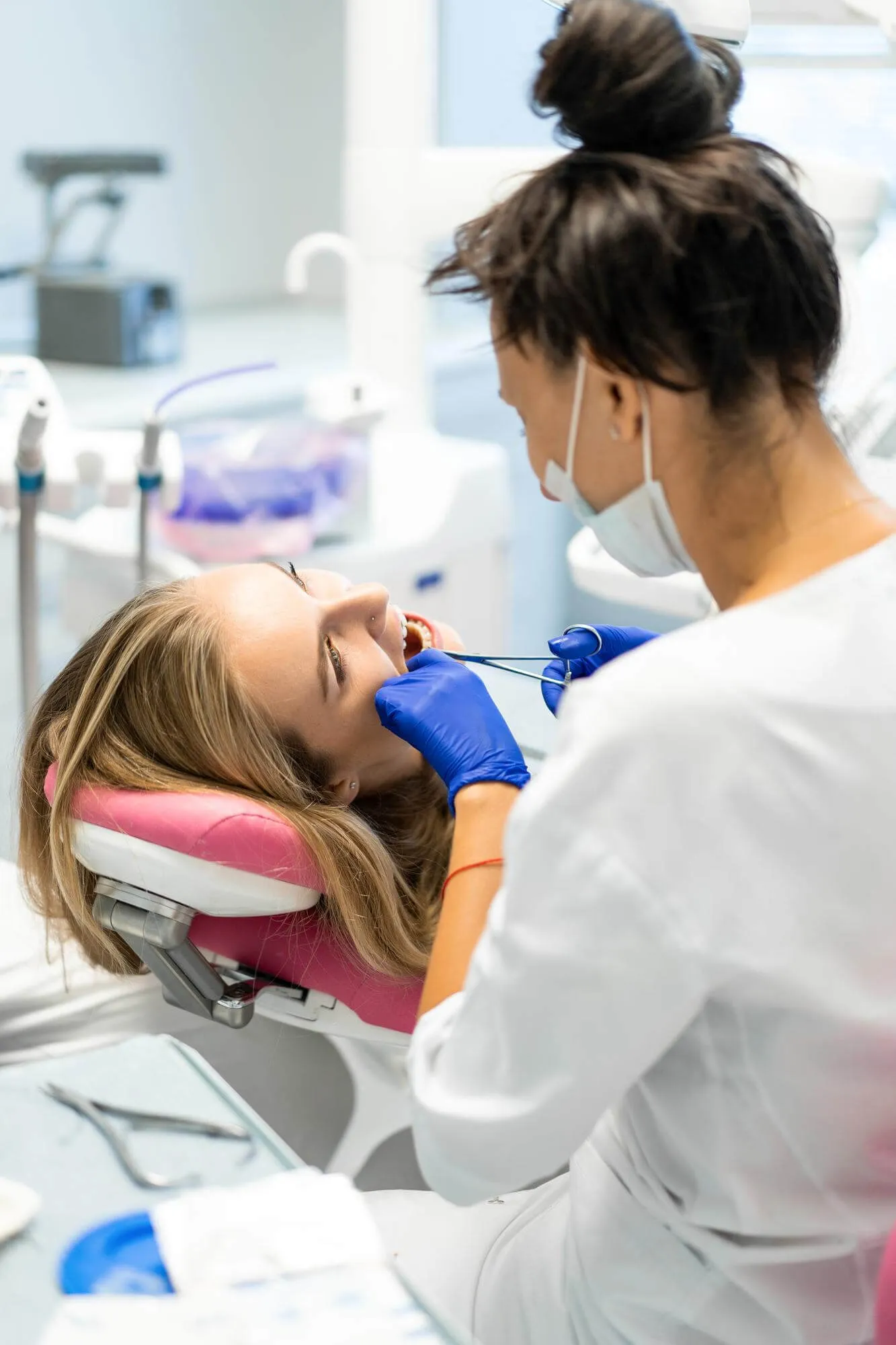 cuida tu salud con la limpieza dental en villanueva de la cañada blanqueamiento dental